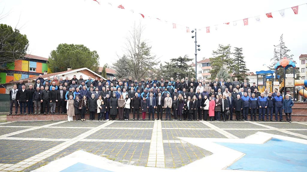 BAŞKAN ERCAN ÖZEL: “SİZLER BU ŞEHRİN GÖRÜNMEYEN KAHRAMANLARISINIZ”