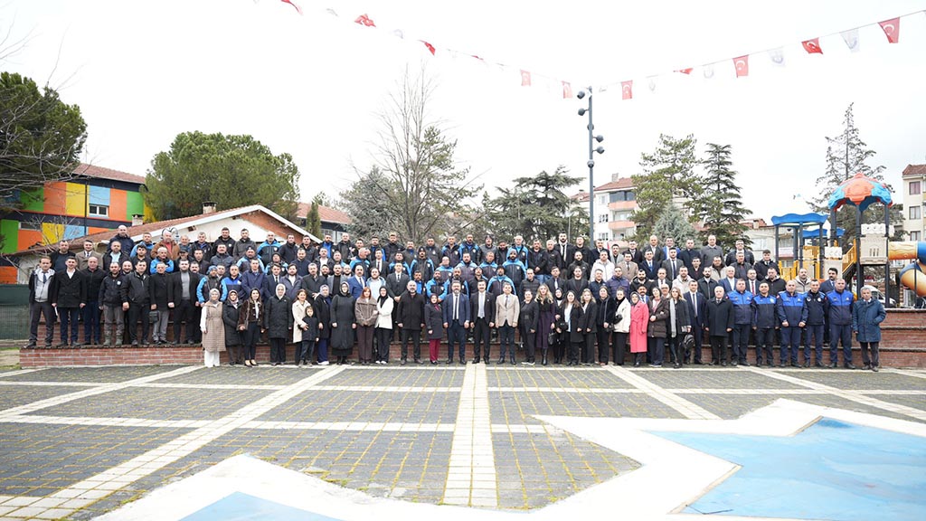 BAŞKAN ERCAN ÖZEL: “SİZLER BU ŞEHRİN GÖRÜNMEYEN KAHRAMANLARISINIZ”